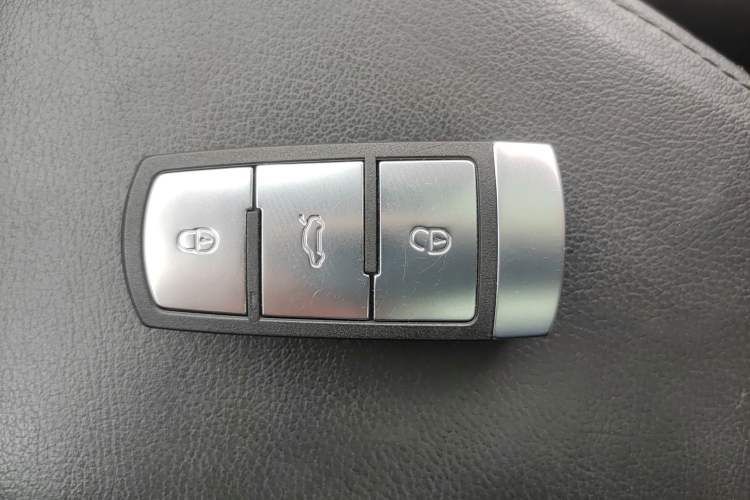 Used Volkswagen FAW-Volkswagen CC 2016 1.8TSI Luxury Model Vehicle Key