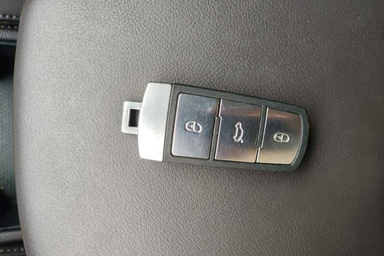 Used Volkswagen FAW-Volkswagen CC 2016 1.8TSI Luxury Model Vehicle Key