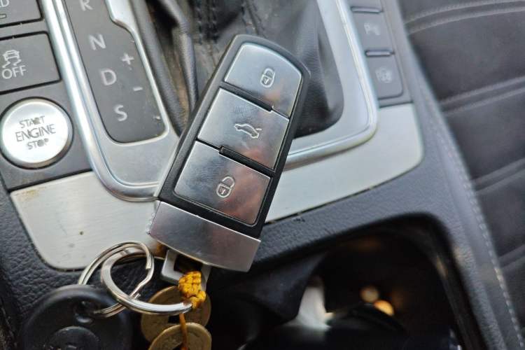 Used Volkswagen FAW-Volkswagen CC 2016 1.8TSI Luxury Model Vehicle Key