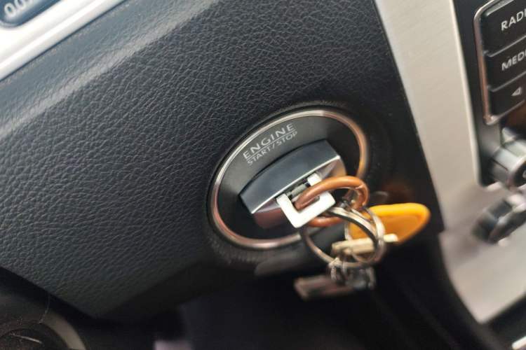 Used Volkswagen FAW-Volkswagen CC 2016 1.8TSI Prestige Model Vehicle Key