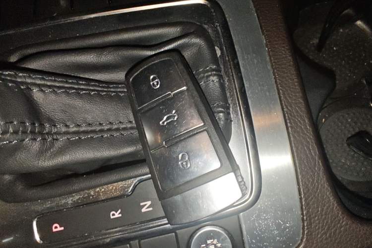 Used Volkswagen FAW-Volkswagen CC 2016 1.8TSI Luxury Model Vehicle Key