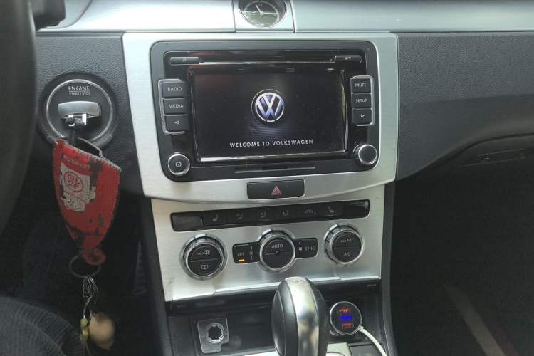 Used Volkswagen FAW-Volkswagen CC 2016 1.8TSI Prestige Model Audio And AC Panel