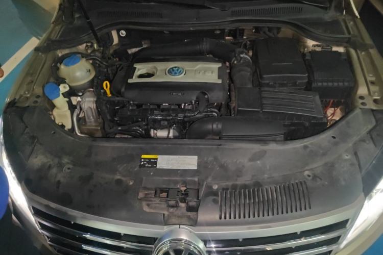 Used Volkswagen FAW-Volkswagen CC 2016 2.0 TSI Ultimate Edition Engine Bay