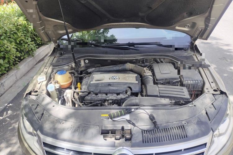 Used Volkswagen FAW-Volkswagen CC 2016 2.0 TSI Luxury Model Engine Bay