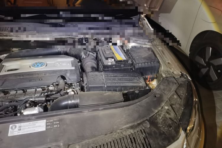 Used Volkswagen FAW-Volkswagen CC 2016 1.8TSI Luxury Model Engine Bay Left