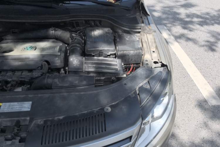 Used Volkswagen FAW-Volkswagen CC 2016 1.8TSI Prestige Model Engine Bay Left
