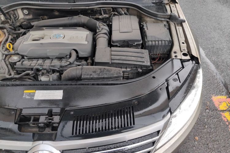 Used Volkswagen FAW-Volkswagen CC 2016 1.8TSI Luxury Model Engine Bay Left