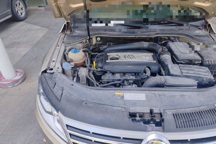 Used Volkswagen FAW-Volkswagen CC 2016 2.0 TSI Luxury Model Engine Bay Right