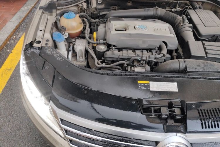 Used Volkswagen FAW-Volkswagen CC 2016 1.8TSI Luxury Model Engine Bay Right