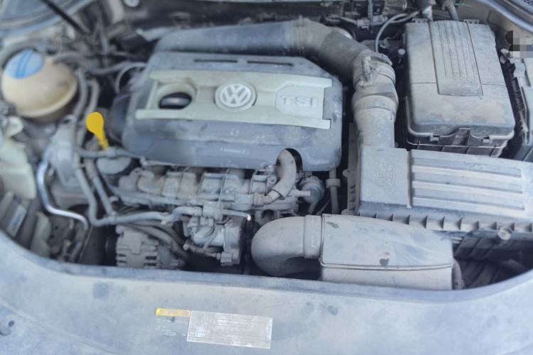 Used Volkswagen FAW-Volkswagen CC 2016 1.8TSI Prestige Model Engine Bay