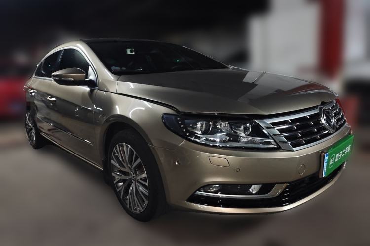 Used Volkswagen FAW-Volkswagen CC 2016 1.8TSI Luxury Model Front Right 45 Deg
