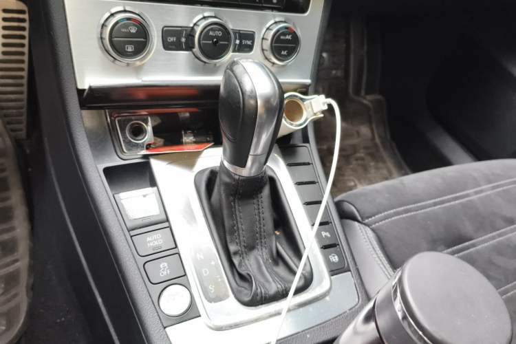Used Volkswagen FAW-Volkswagen CC 2016 1.8TSI Luxury Model Gear Lever