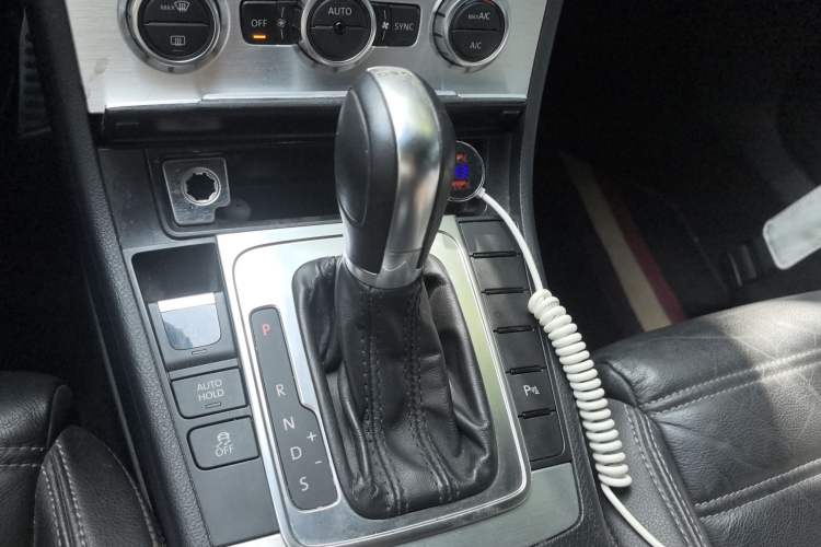 Used Volkswagen FAW-Volkswagen CC 2016 1.8TSI Prestige Model Gear Lever