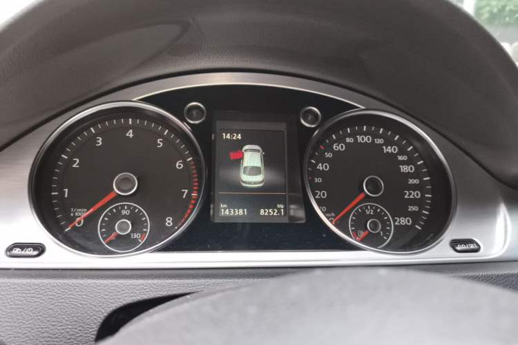 Used Volkswagen FAW-Volkswagen CC 2016 1.8TSI Luxury Model Instrument Cluster