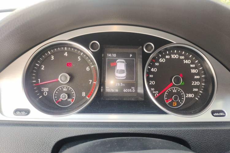 Used Volkswagen FAW-Volkswagen CC 2016 2.0 TSI Luxury Model Instrument Cluster