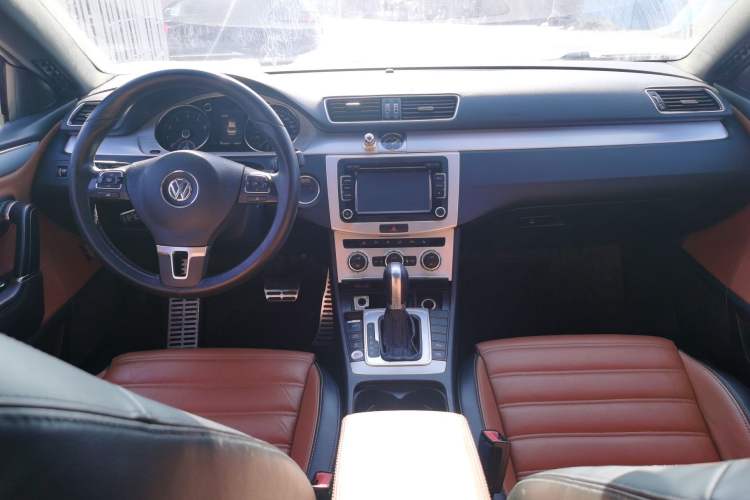 Used Volkswagen FAW-Volkswagen CC 2016 2.0 TSI Luxury Model Interior 2