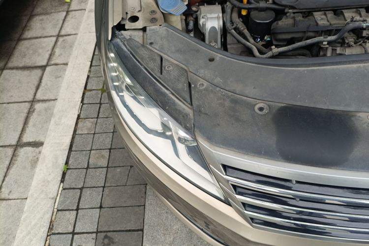 Used Volkswagen FAW-Volkswagen CC 2016 2.0 TSI Ultimate Edition Right Front Headlight