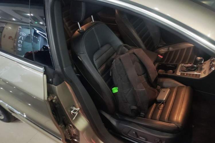Used Volkswagen FAW-Volkswagen CC 2016 1.8TSI Prestige Model Right Front Seat