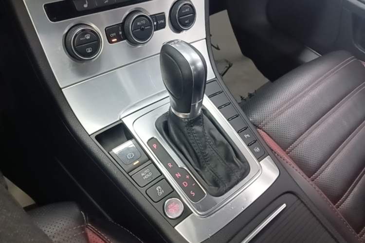 Used Volkswagen FAW-Volkswagen CC 2018 1.8TSI Luxury Model Gear Lever