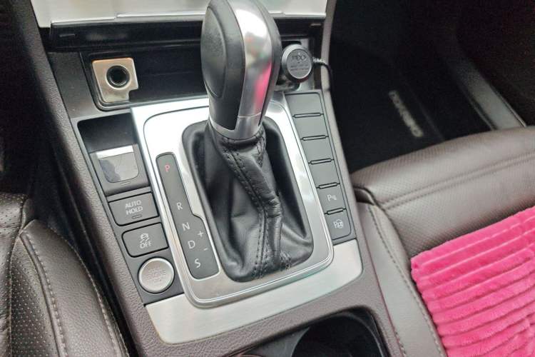 Used Volkswagen FAW-Volkswagen CC 2018 1.8TSI Luxury Model Gear Lever
