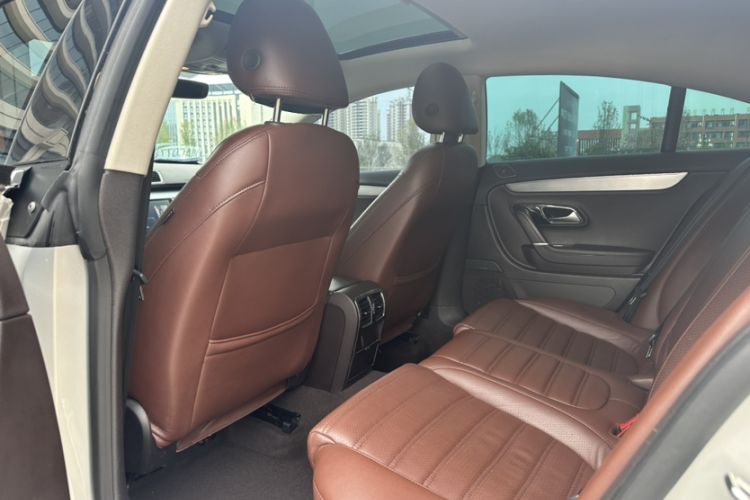 Used Volkswagen FAW-Volkswagen CC 2018 1.8TSI Luxury Model Interior 4