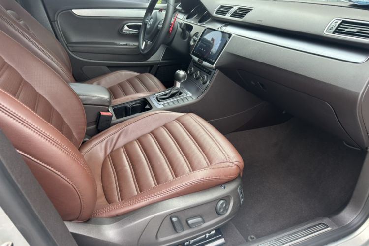 Used Volkswagen FAW-Volkswagen CC 2018 1.8TSI Luxury Model Interior 5