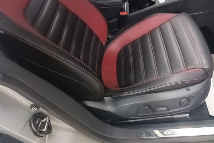 Used Volkswagen FAW-Volkswagen CC 2018 1.8TSI Luxury Model Right Front Seat