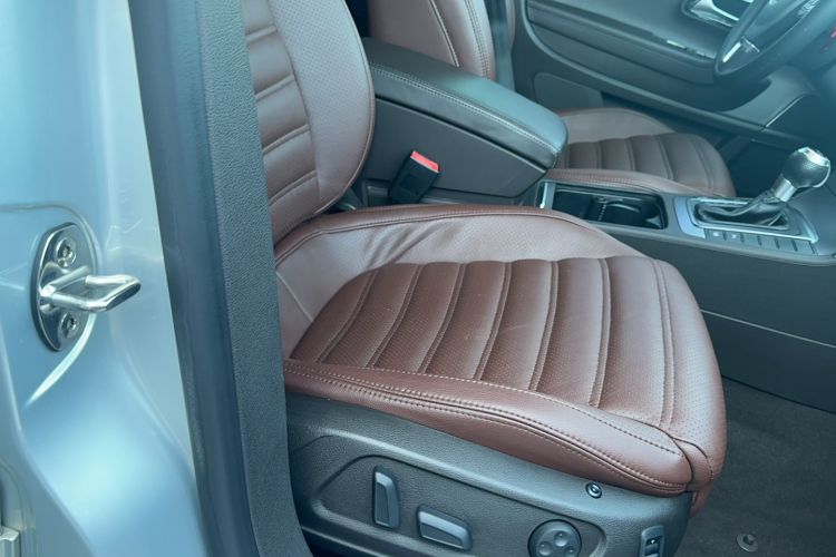 Used Volkswagen FAW-Volkswagen CC 2018 1.8TSI Luxury Model Right Front Seat