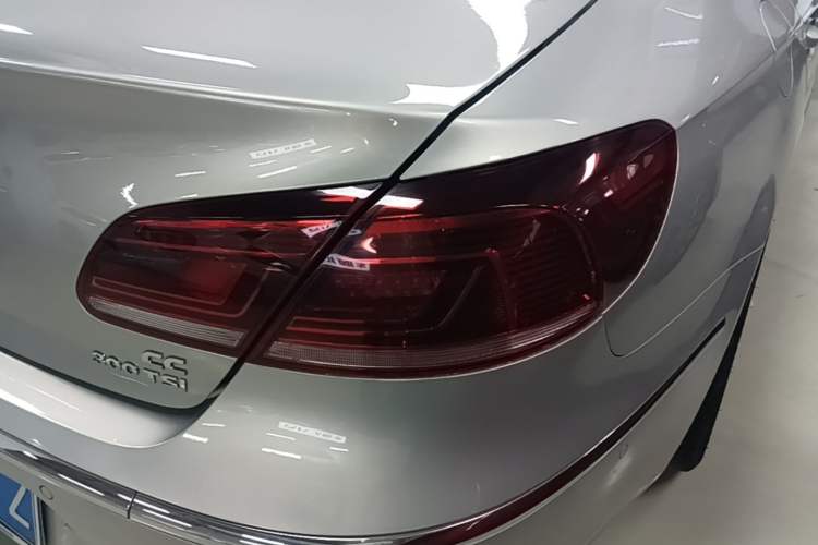 Used Volkswagen FAW-Volkswagen CC 2018 1.8TSI Luxury Model Right Rear Taillight