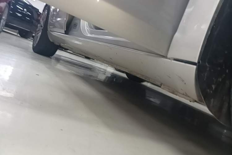 Used Volkswagen FAW-Volkswagen CC 2018 1.8TSI Luxury Model Right Side Sill