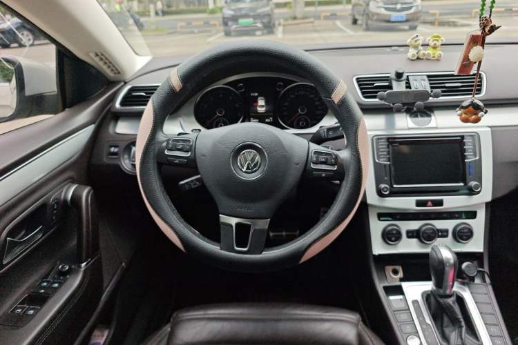 Used Volkswagen FAW-Volkswagen CC 2018 1.8TSI Luxury Model Steering Wheel