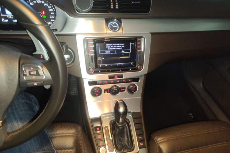 Used Volkswagen FAW-Volkswagen CC 2018 1.8TSI Luxury Model Audio And AC Panel