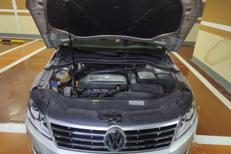 Used Volkswagen FAW-Volkswagen CC 2018 1.8TSI Luxury Model Engine Bay