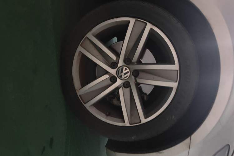Used Volkswagen FAW-Volkswagen CC 2018 1.8TSI Prestige Model Right Front Wheel Hub
