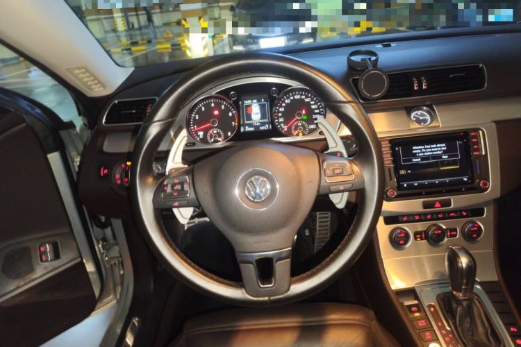 Used Volkswagen FAW-Volkswagen CC 2018 1.8TSI Luxury Model Steering Wheel