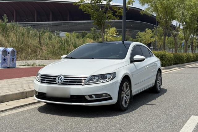 Volkswagen FAW-Volkswagen CC 2018 1.8TSI Prestige Model d’occasion