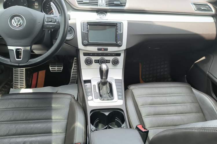 Used Volkswagen FAW-Volkswagen CC 2018 1.8TSI Luxury Model Audio And AC Panel