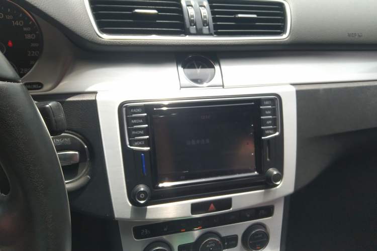 Used Volkswagen FAW-Volkswagen CC 2018 1.8TSI Luxury Model Audio And AC Panel