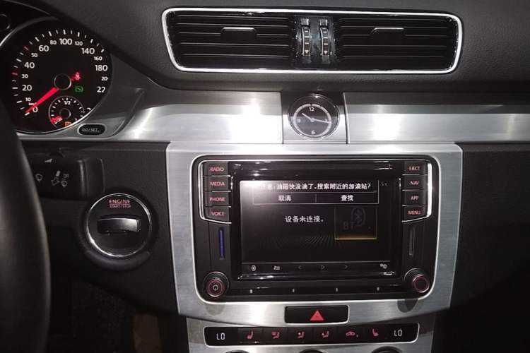 Used Volkswagen FAW-Volkswagen CC 2018 1.8TSI Luxury Model Audio And AC Panel
