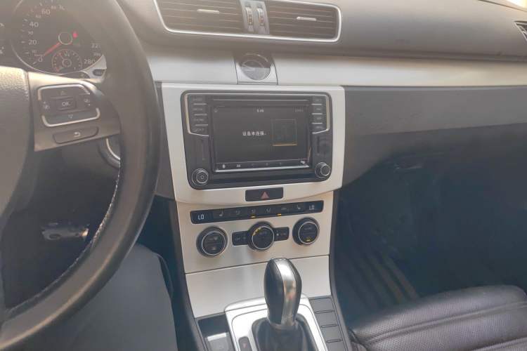 Used Volkswagen FAW-Volkswagen CC 2018 1.8TSI Luxury Model Audio And AC Panel