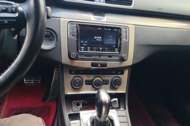 Used Volkswagen FAW-Volkswagen CC 2018 1.8TSI Prestige Model Audio And AC Panel