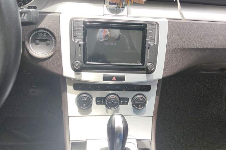 Used Volkswagen FAW-Volkswagen CC 2018 2.0 TSI Luxury Model Audio And AC Panel