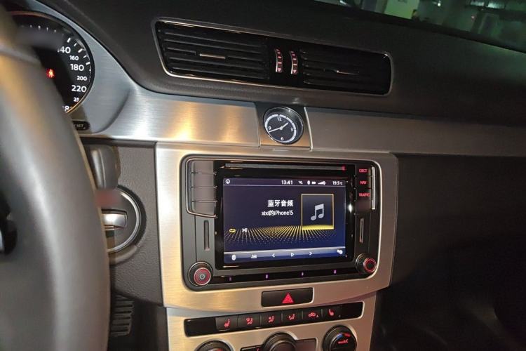 Used Volkswagen FAW-Volkswagen CC 2018 1.8TSI Luxury Model Audio And AC Panel