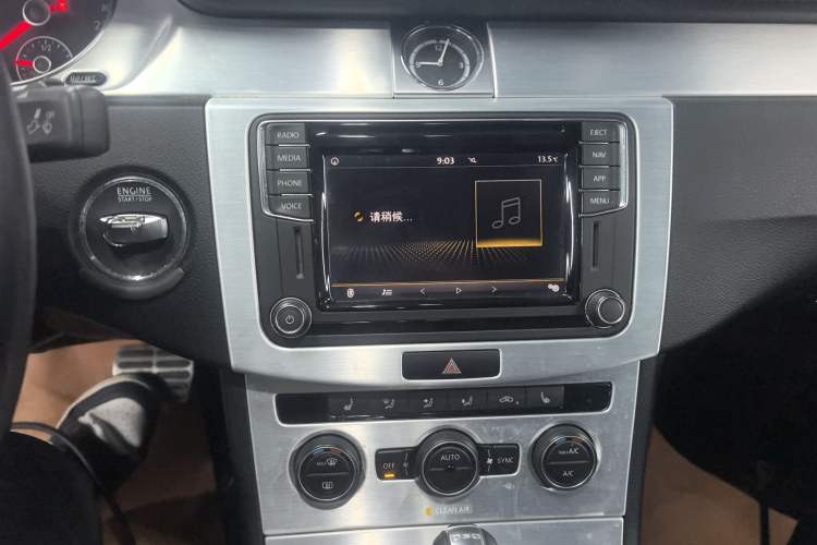 Used Volkswagen FAW-Volkswagen CC 2018 1.8TSI Luxury Model Audio And AC Panel