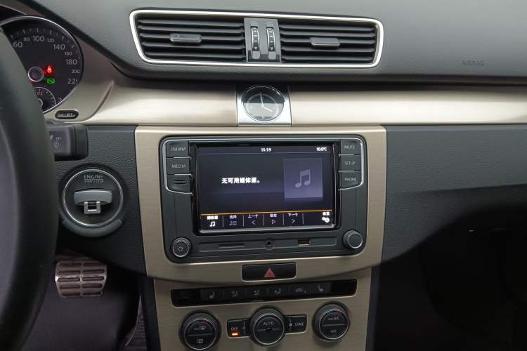 Used Volkswagen FAW-Volkswagen CC 2018 1.8TSI Prestige Model Audio And AC Panel