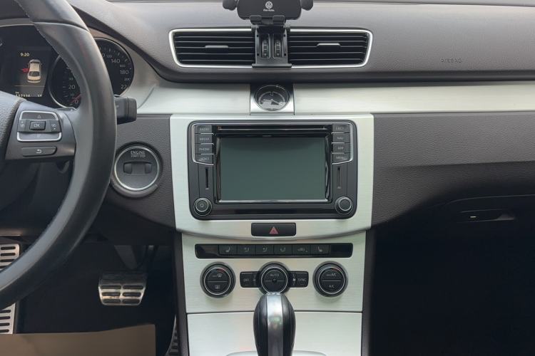 Used Volkswagen FAW-Volkswagen CC 2018 1.8TSI Luxury Model Audio And AC Panel