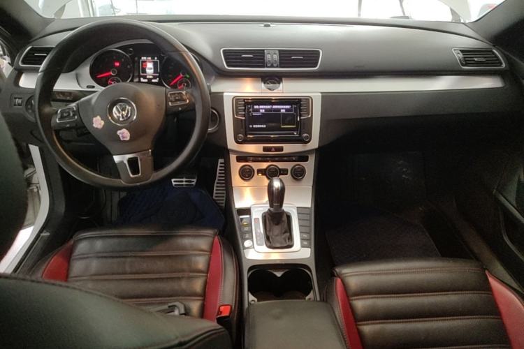 Used Volkswagen FAW-Volkswagen CC 2018 1.8TSI Luxury Model Center Console