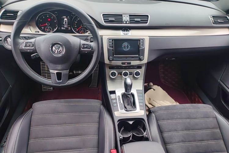 Used Volkswagen FAW-Volkswagen CC 2018 1.8TSI Prestige Model Center Console
