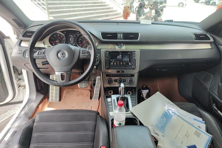 Used Volkswagen FAW-Volkswagen CC 2018 1.8TSI Prestige Model Center Console