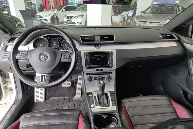 Used Volkswagen FAW-Volkswagen CC 2018 1.8TSI Luxury Model Center Console